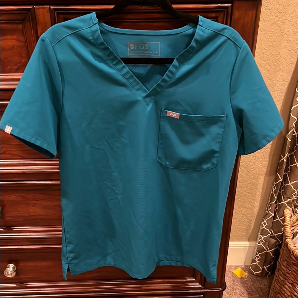 Figs - Catarina one pocket scrub top